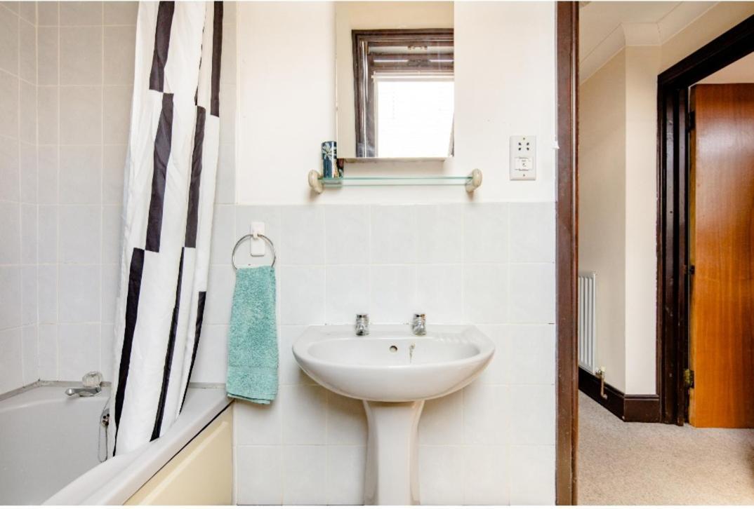 Double Room 2 Mins From Station Belvedere ภายนอก รูปภาพ